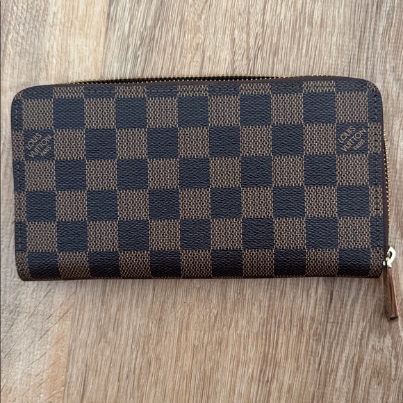 Louis Vuitton Authentic  zippy wallet Damier Ebene - Picture 1 of 15